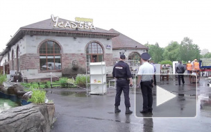 В Петербурге сносят ресторан "Усадьба"