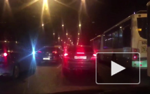 Видео: В "странном" ДТП на Стачек пострадали три человека