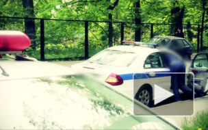 На Шкапина в помещении мойки нашли петербуржца с петлей на шее