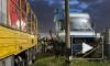 На железнодорожном переезде станции "Автово" локомотив сбил грузовик