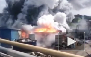 Опубликовано видео из Балашихи: Возле завода "Рубин" произошел пожар