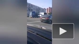 Две машины столкнулись на проспекте Маршала Жукова 