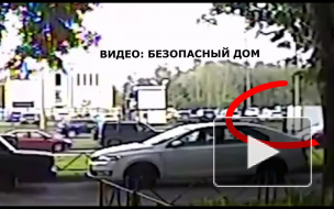 Видео: на Северной проспекте автоледи прокатила на капоте соперницу