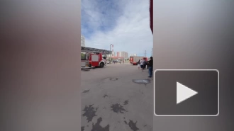 В Москве вспыхнул пожар в здании Митинского радиорынка