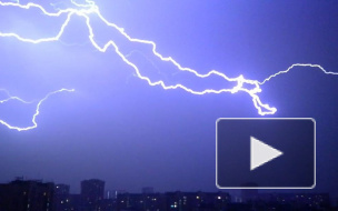 Над Москвой прогремела первая гроза