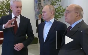 Путин посетил кластер "Ломоносов" центра МГУ "Воробьевы горы"