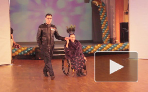 В Петербурге прошел "модный показ на колесах"