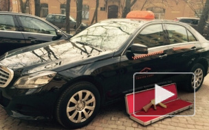 Бизнесмен забыл в петербургском такси золотой автомат Калашникова и исчез 
