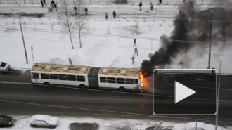 Появилось видео горящего автобуса на Яхтенной