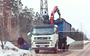 В Иркутской области мусоровоз убил на тротуаре женщину и искалечил ребенка