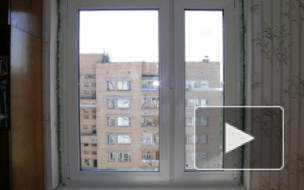 В Петербурге девушка выбросилась из окна, увидев, что муж пришел домой пьяный