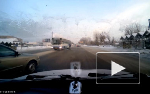 Железные нервы Челябинского пешехода возмутили очевидцев(видео)