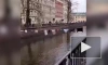 Неизвестные развесили над каналом Грибоедова бельё