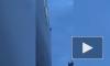 Свесившийся на веревке с небоскреба Trump Tower мужчина попал на видео
