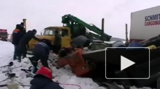 Видео смертельного ДТП из Челябинска: КамАЗ протаранил фуру