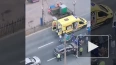 На проспекте Сизова автомобиль сбил двух пенсионеров