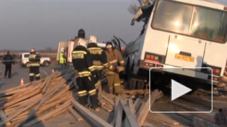ДТП в Нижегородской области: на автобус рухнули бревна, погибли 3 детей и 3 взрослых, 20 человек пострадали