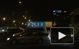 На шоссе Революции светофор "сошел с ума": собралась огромная пробка 