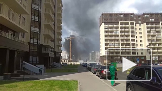 На стройплощадке на проспекте Ветеранов горел пенопласт