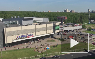 Видео: эвакуация ТРЦ "Капитолий" на Коломяжском проспекте