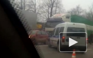 Две аварии на Московском шоссе: автовоз улетел в кювет, водитель погиб