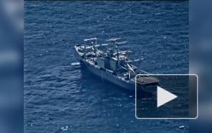 США разбомбили корабль в Тихом океане