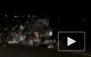 Под Краснодаром КАМАЗ замял "Волгу"