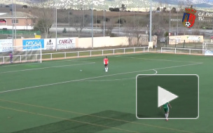 Испанский вратарь забил победный мяч с 80 метров