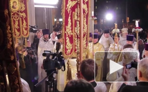 Пасха 2014 в Петербурге: вместо Благодатного огня католики развели костер на Невском