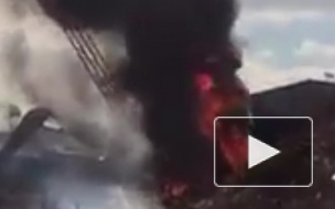 На Маршала Говорова полыхает экскаватор