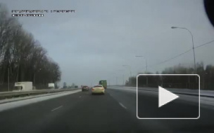 ДТП с заносом фуры на Пулковском шоссе попало на видео
