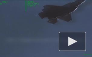 ВВС США показали сброс с F-35 "достающей до Москвы" ядерной бомбы