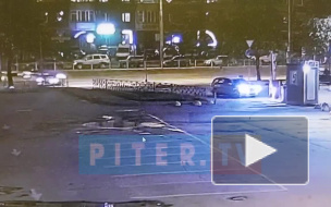 На Коломяжском автомобиль исполнил сальто и вернулся на колеса