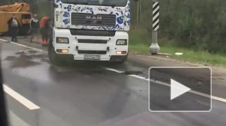 Авария грузовиков на Мурманском шоссе стала причиной 8-километровой пробки