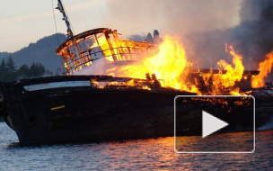 На Волге загорелся буксир