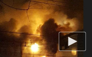 Ночью во Владивостоке горел ТЦ "Бум"