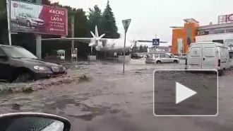 Опасное видео из Уфы: улицы города ушли под воду