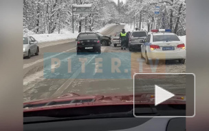 Столкновение трех иномарок в Парголово попало на видео