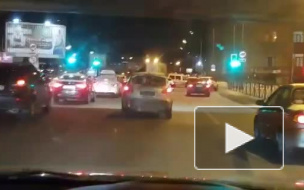 На Заневском проспекте столкнулись два автомобиля 