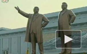 В Пхеньяне открыли две гигантские статуи бывших лидеров КНДР