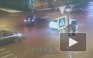 На Савушкина легковушка снесла попутчику бампер