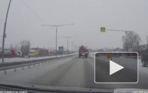 В сети появилось видео массового ДТП под Воронежем, в котором пострадали десятки машин