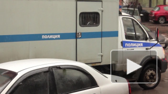 В Петербурге седой грабитель с пистолетов выгреб выручку из кассы булочной
