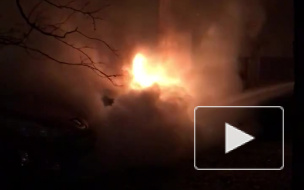На проспекте Пятилеток сгорел автомобиль "Шкода"