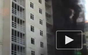 В Петербурге горевший телевизор ранним утром погнал людей по лестнице