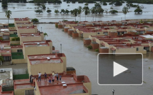 Наводнение в Акапулько отрезало от мира десятки тысяч туристов