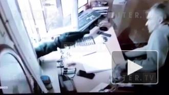 Нападение на АЗС в Шушарах попало на видео