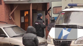 Из окна дома по Шуваловскому проспекту выпала женщина: возможно, это суицид