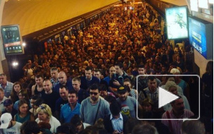 "Проспект Большевиков" работает только на выход из-за наплыва хоккейных болельщиков