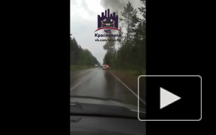 Видео: Под Красноярском автолюбитель сгорел заживо 